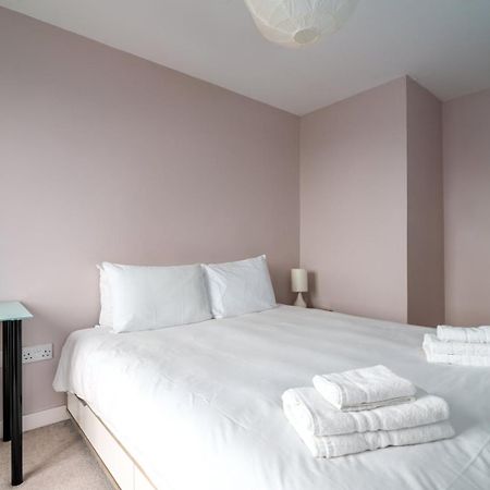 Guestready - 1 Bed Apt With City Views, Vauxhall Apartment London Bagian luar foto